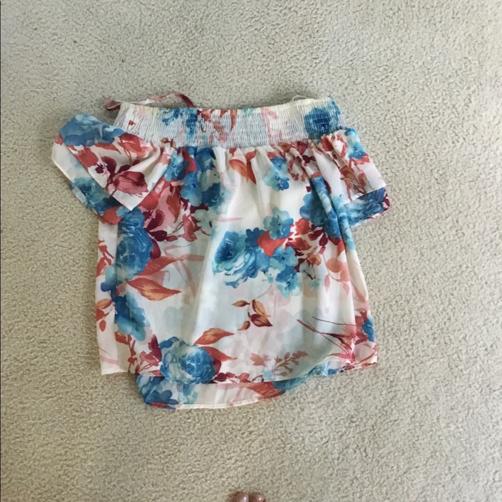 Lilly White Off shoulder shirt w/ Tank top straps